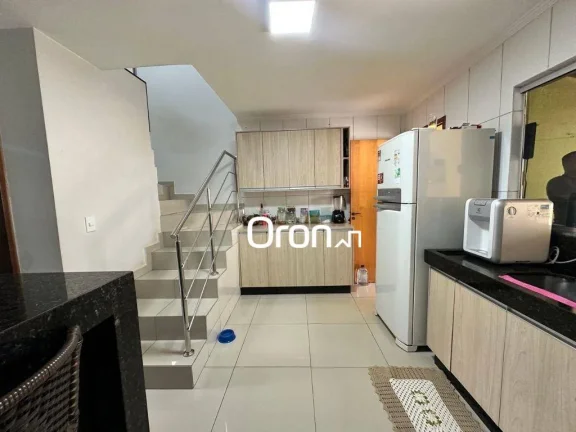 Imagem Sobrado com 2 dormitórios à venda, 64 m² por R$ 315.000,00 - Cidade Satélite São Luiz - Aparecida de Goiânia/GO