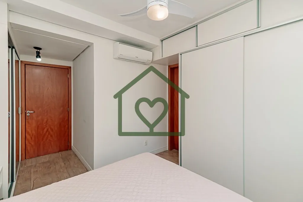 Imagem APARTAMENTO COM PÁTIO PRIVATIVO SEMIMOBILIADO 108m², 3 QUARTOS (1 SUÍTE), 2 BANHEIROS, 2 VAGAS DE...