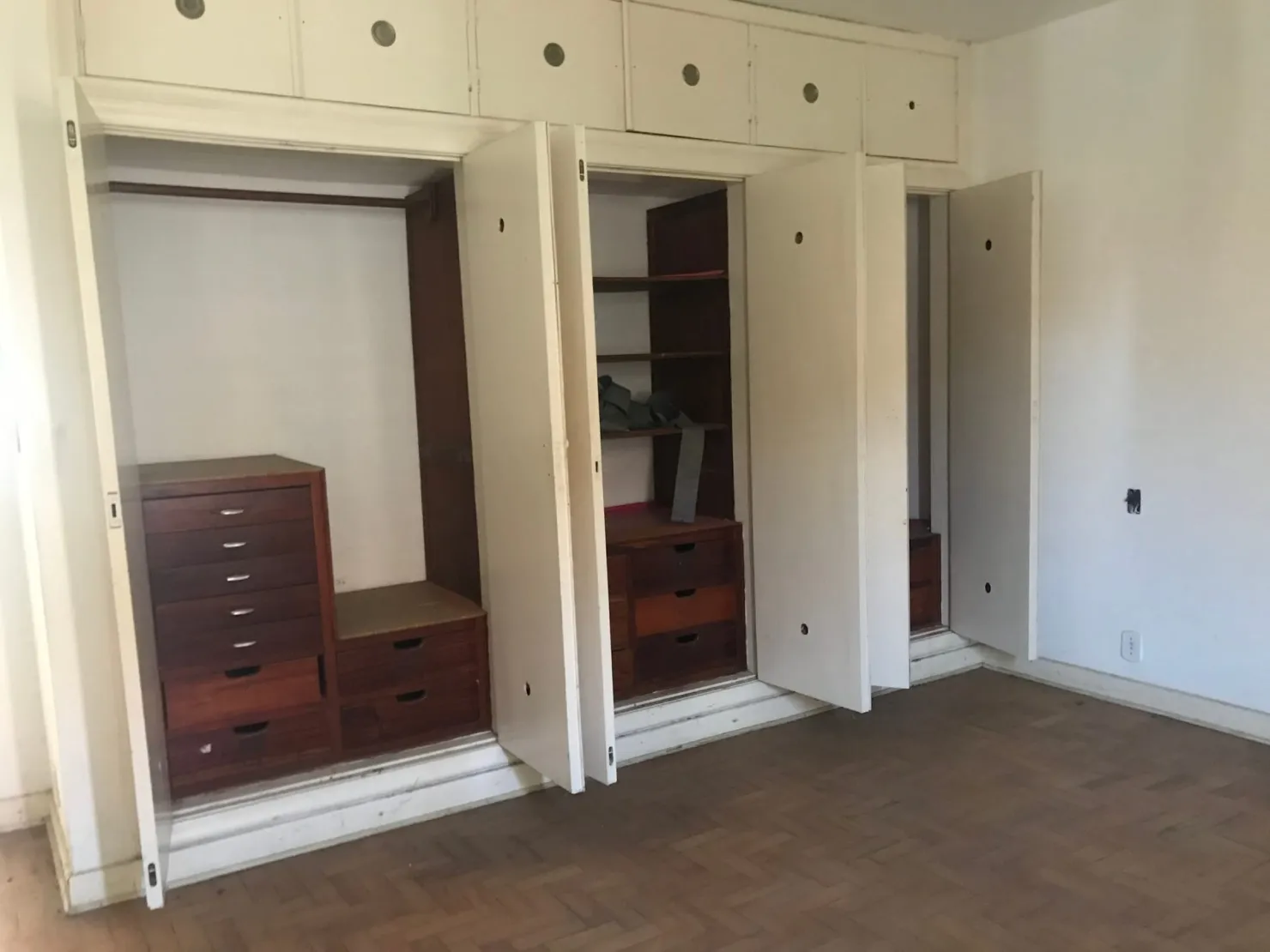 Imagem Casa à venda 4 Quartos, 1 Suite, 2 Vagas, 600.34M², Centro, Pindamonhangaba - SP