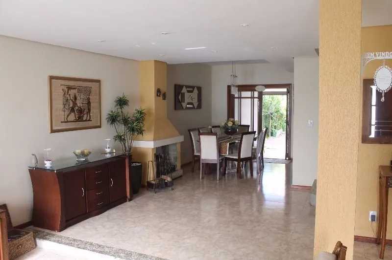 Imagem Casa para Venda - 290.67m², 4 dormitórios, sendo 1 suites, 4 vagas - Camaquã