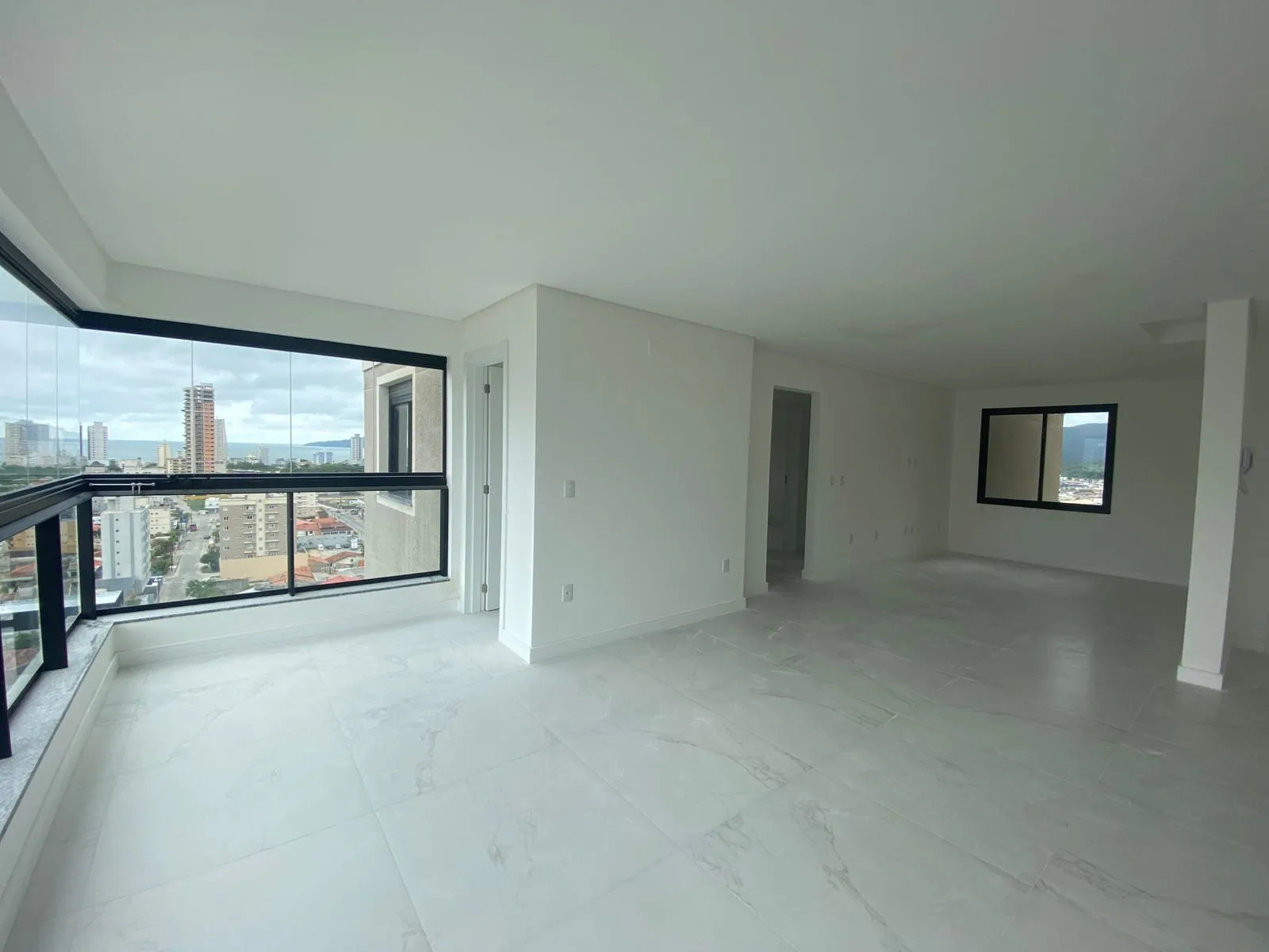 Imagem Apartamento à venda com 130m2 por R$ 1.370.000,00