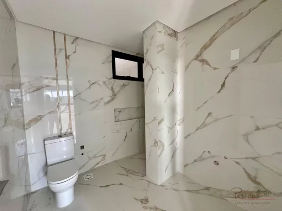 Imagem Apartamento a 100 metros da praia a venda em Jurerê, Florianópolis/SC São 3 quartos, sendo 1 suí...