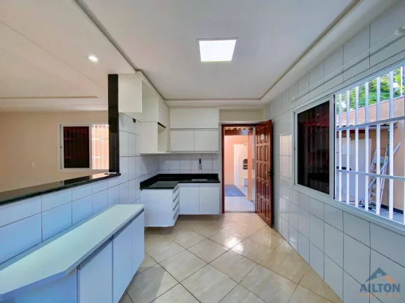 Imagem Casa Duplex com 3 Quartos à Venda em Itapebussu - Guarapari/ES