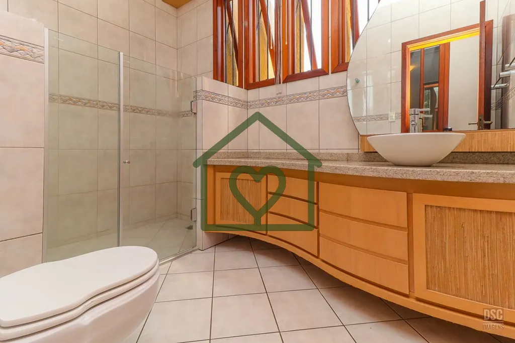 Imagem Viva com Exclusividade em Ipanema: Casa Completa com Piscina, Sacadas e Ambientes Amplos

Esta resid...