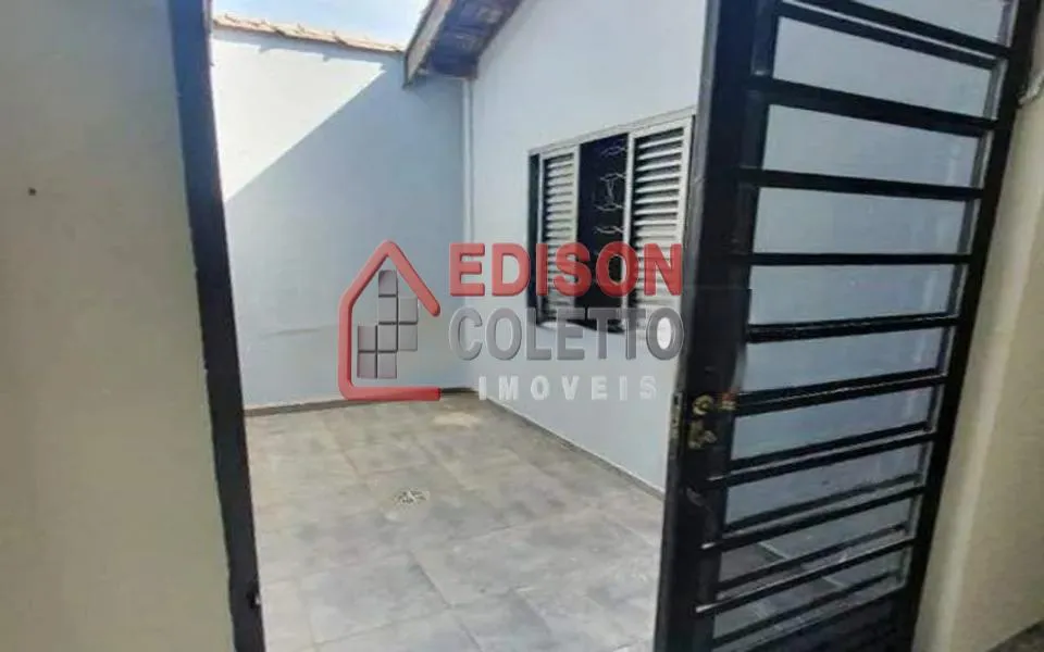 Imagem Casa à venda, 4 quartos, 3 vagas, no bairro Santa Terezinha em Piracicaba - SP!!