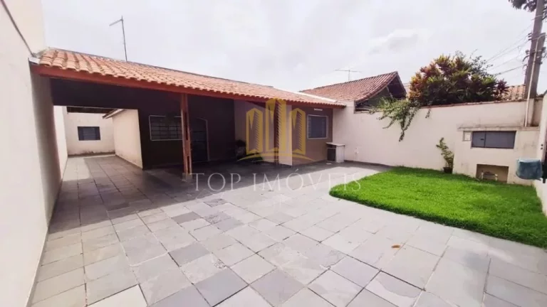 Imagem Casa três dormitórios zona mixta na av Iguape OPORTUNIDADE!