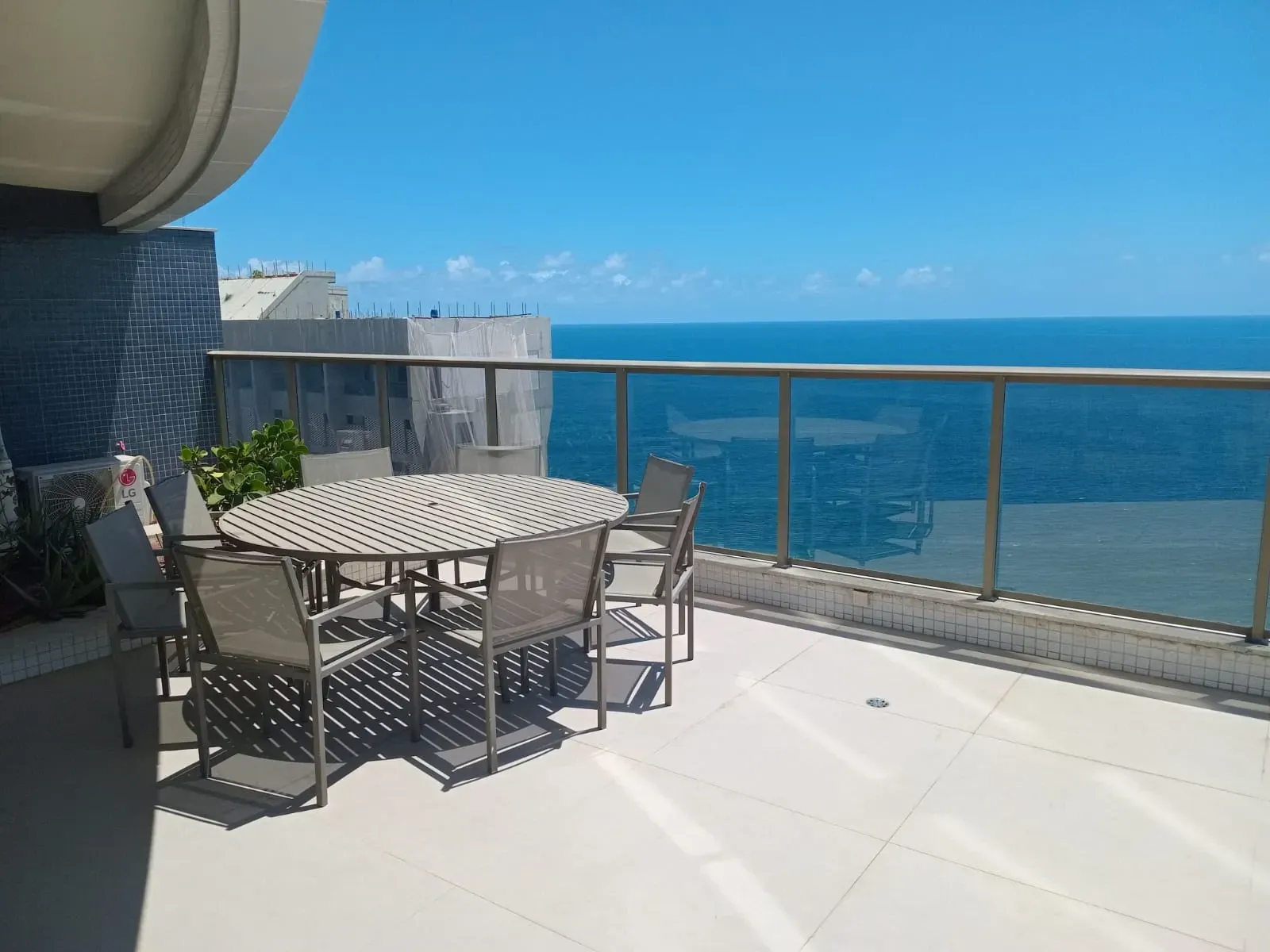 Foto do imóvel: Apartamento com 2 Quartos à Venda, 67 m² em Avenida Oceânica, nº 2516. Ondina, Salvador - BA
