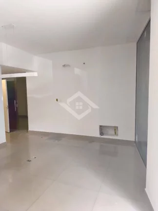 Imagem Loja Comercial de 80m² – Pronta para o Seu Negócio na Rua Aurelino Leal.
