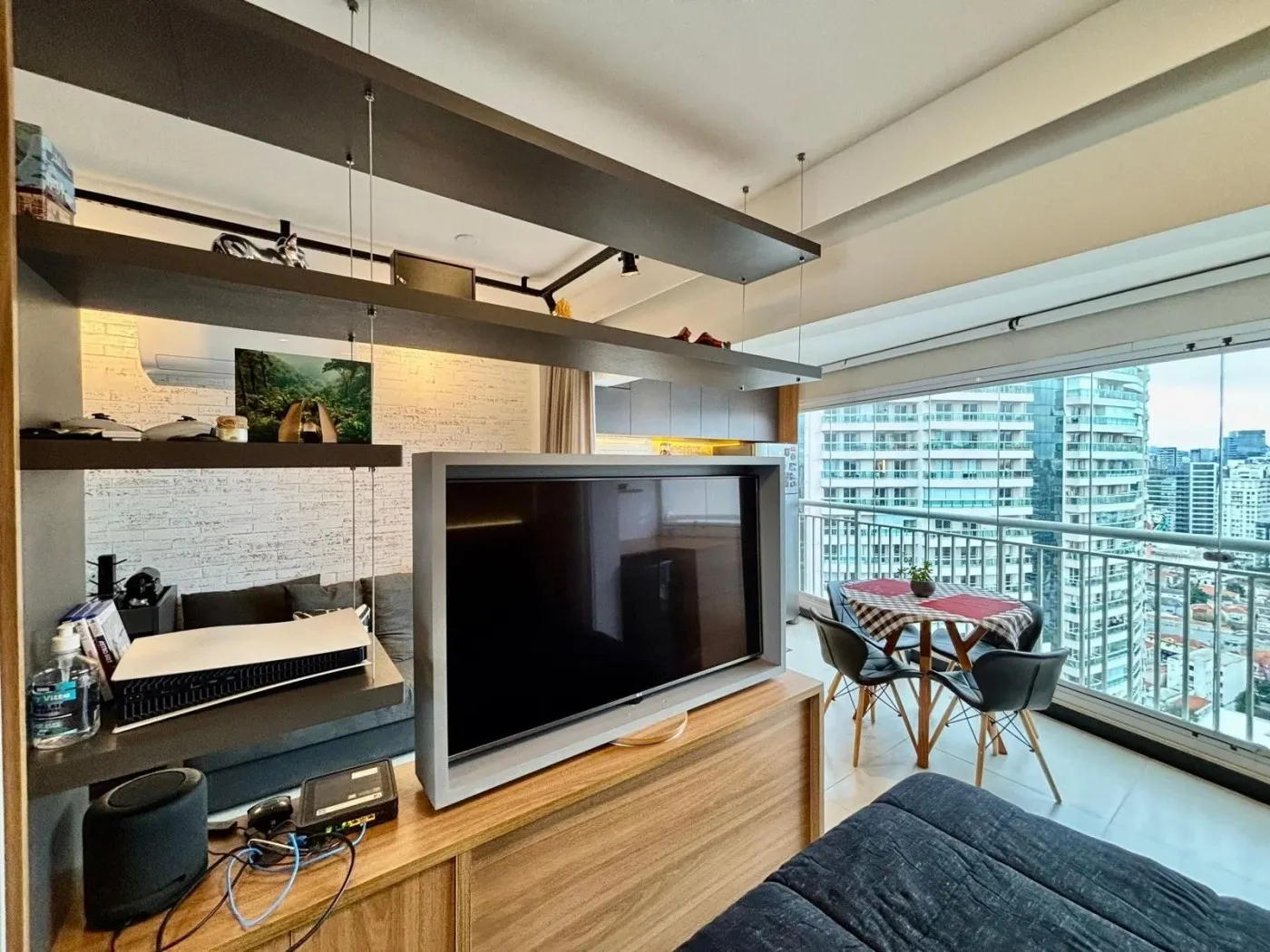 Imagem Apartamento para Venda em São Paulo, Pinheiros, 1 dormitório, 2 banheiros, 1 vaga