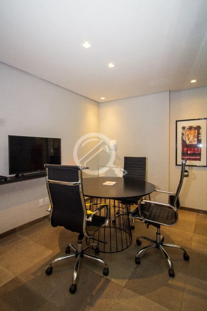 Imagem Studio totalmente mobiliado, com ar condicionado,uma cama de casal e duas camas de solteiro, banheir...