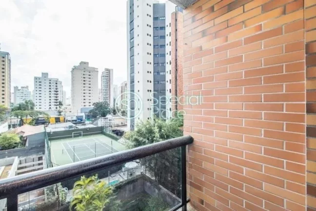 Imagem Oportunidade em Moema Pássaros, pertinho do parque e fora de rota. Excelente apartamento com 183m²...