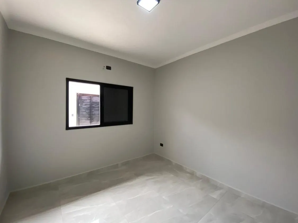 Imagem LINDA CASA NOVA COM PISCINA NO VERDE MAR