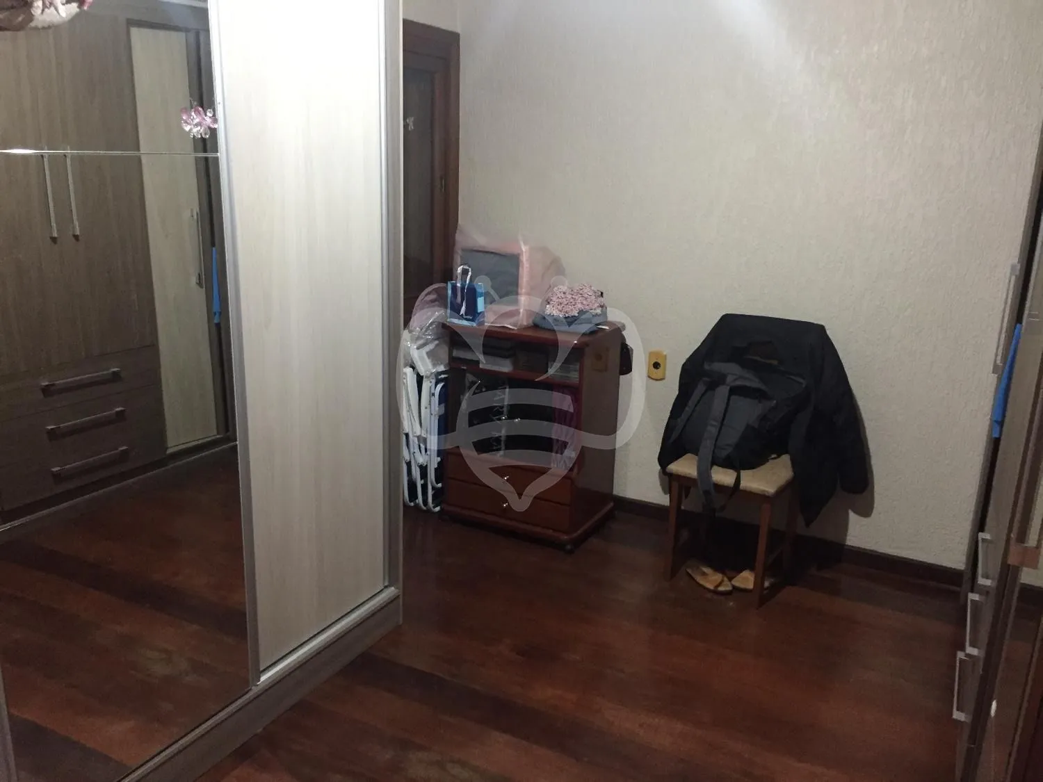Imagem Casa para Venda - 265m², 4 dormitórios, 5 vagas -