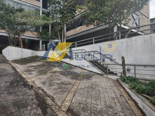 Imagem Prédio corporativo com heliponto pronto para grandes empresas