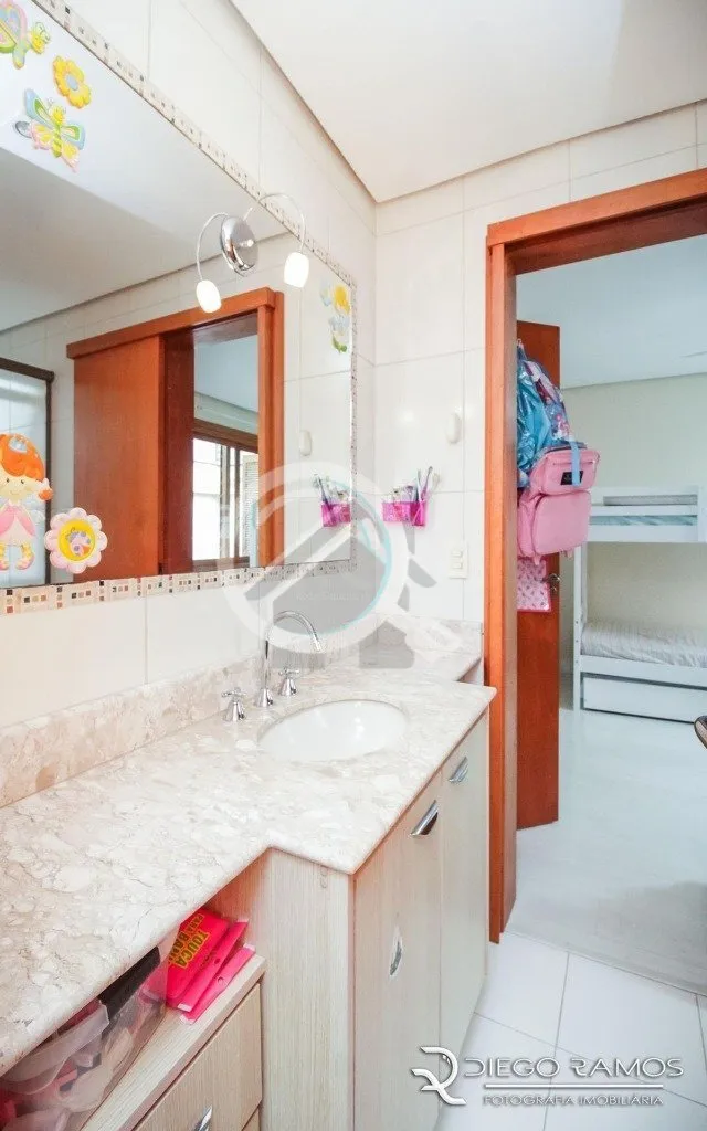 Imagem Apartamento semi mobiliado, com 83 m² privativos. 2 dormitórios, sendo 01 suíte e outra suíte am...