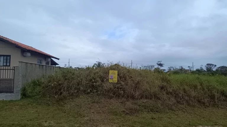 Imagem Vendo terreno na Praia do Ervino
