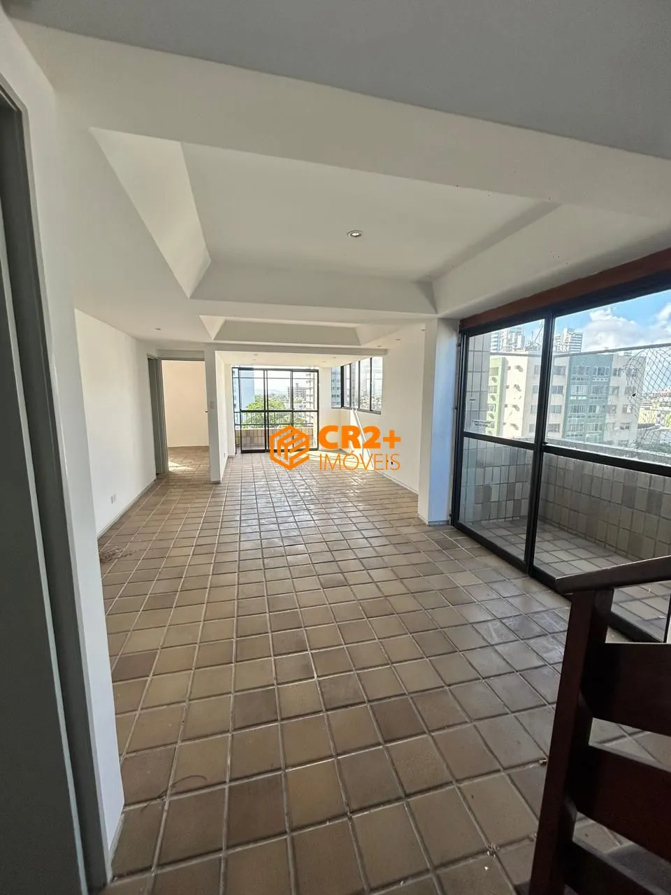 Imagem Vendo Cobertura Duplex à Beira-Mar em Candeias Oportunidade Única! 240m²