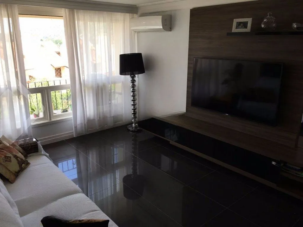 Imagem Apartamento de 3 dormitórios à venda no Bairro Jardim Sabará - Porto Alegre