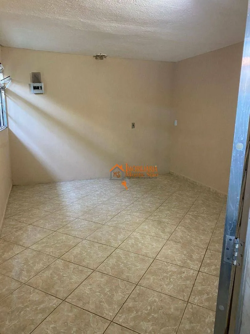 Imagem Casa com 6 dormitórios à venda, 900 m² por R$ 477.000,00 - Jardim IV Centenário - Guarulhos/SP