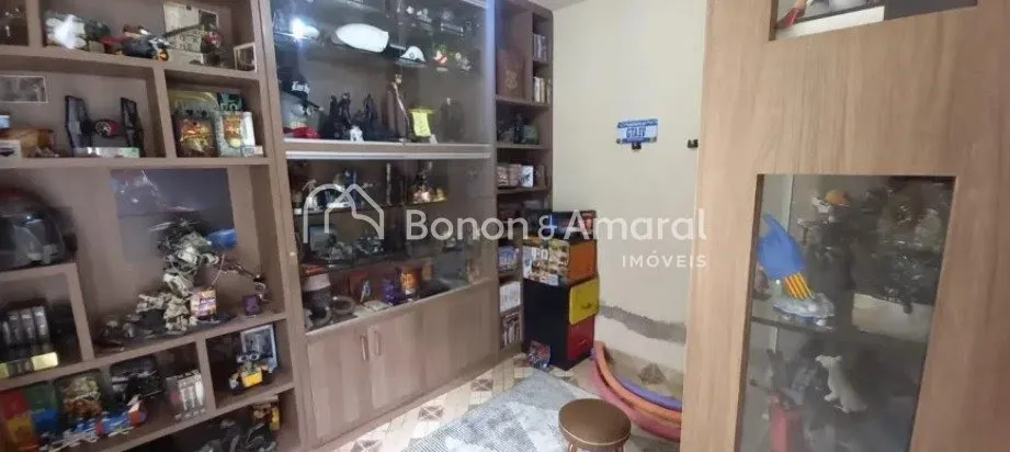 Imagem Casa Espaçosa com Piscina e Energia Solar no Condomínio Tabatinga - Valinhos