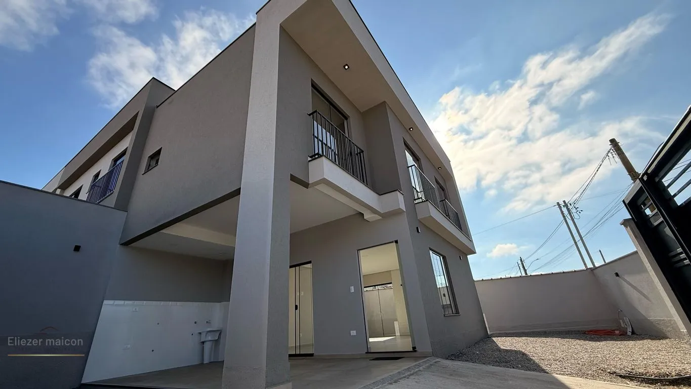 Imagem Sobrado a venda de 3 quartos no bairro Santa Teresa em Poços de Caldas - MG