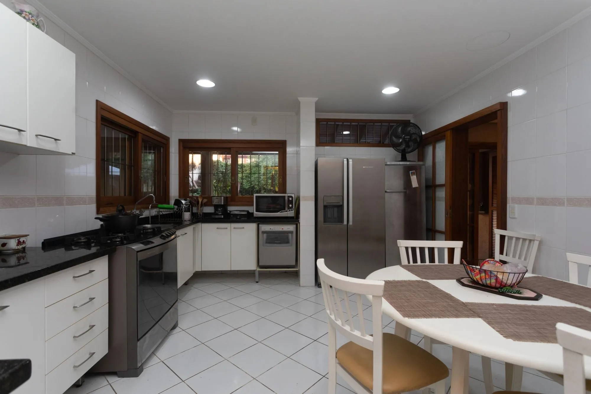 Imagem Casa no Chácara das Pedras com piscina e 316m2
