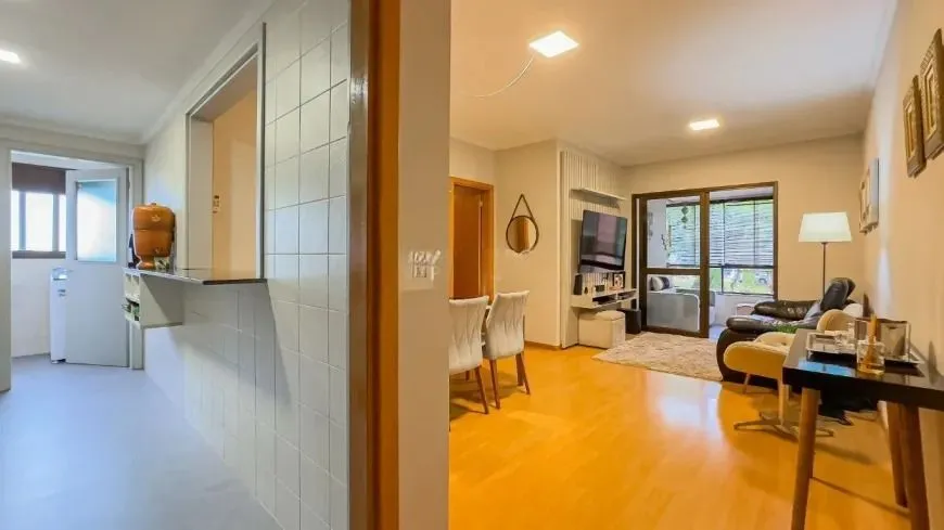 Imagem Apartamento Locado 3 Quartos sacada e churrasquira, Av. Panamericana - Lindoia