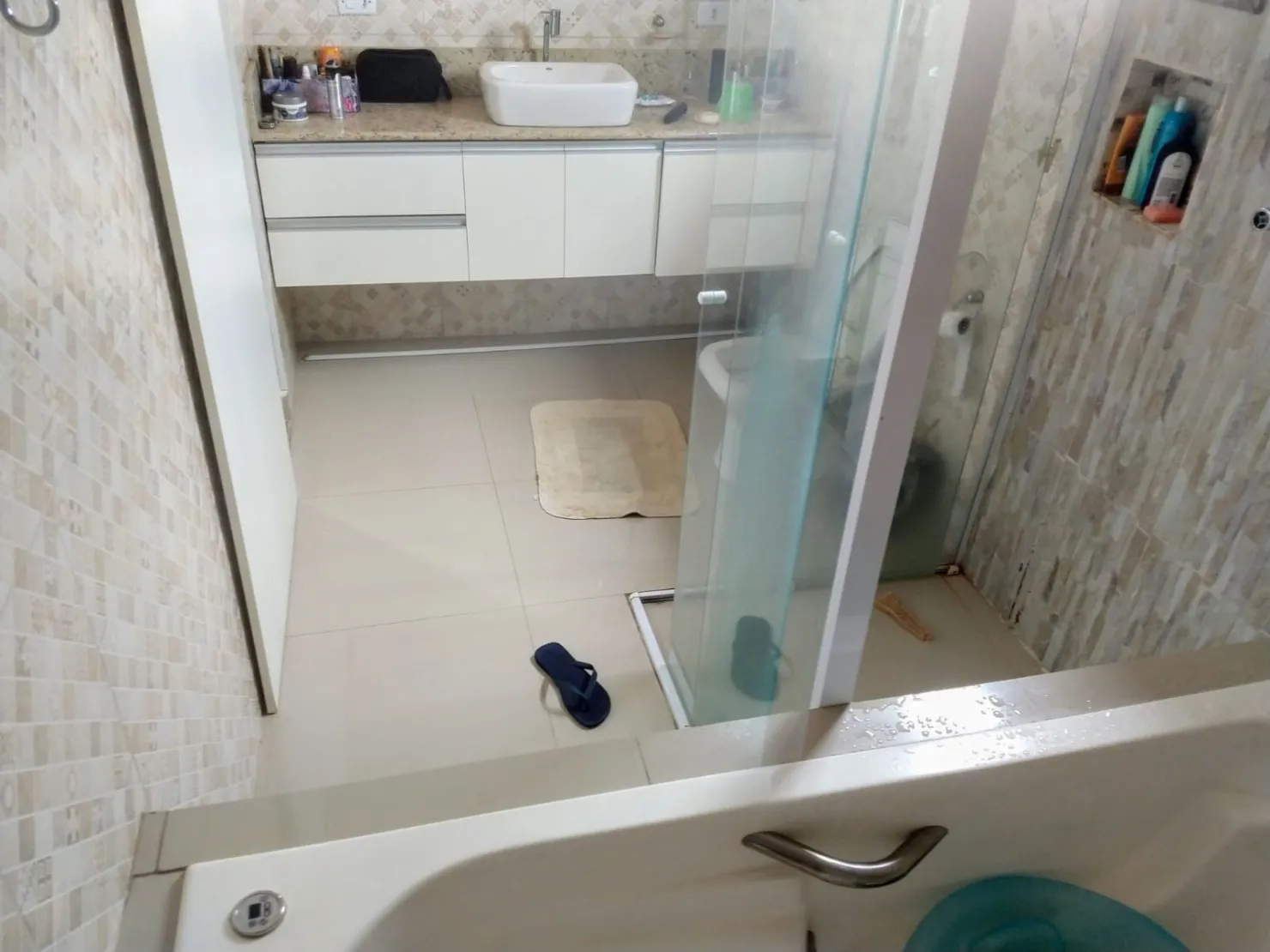 Imagem Casa à venda 4 Quartos, 4 Suites, 3 Vagas, 300M², São Benedito, Pindamonhangaba - SP