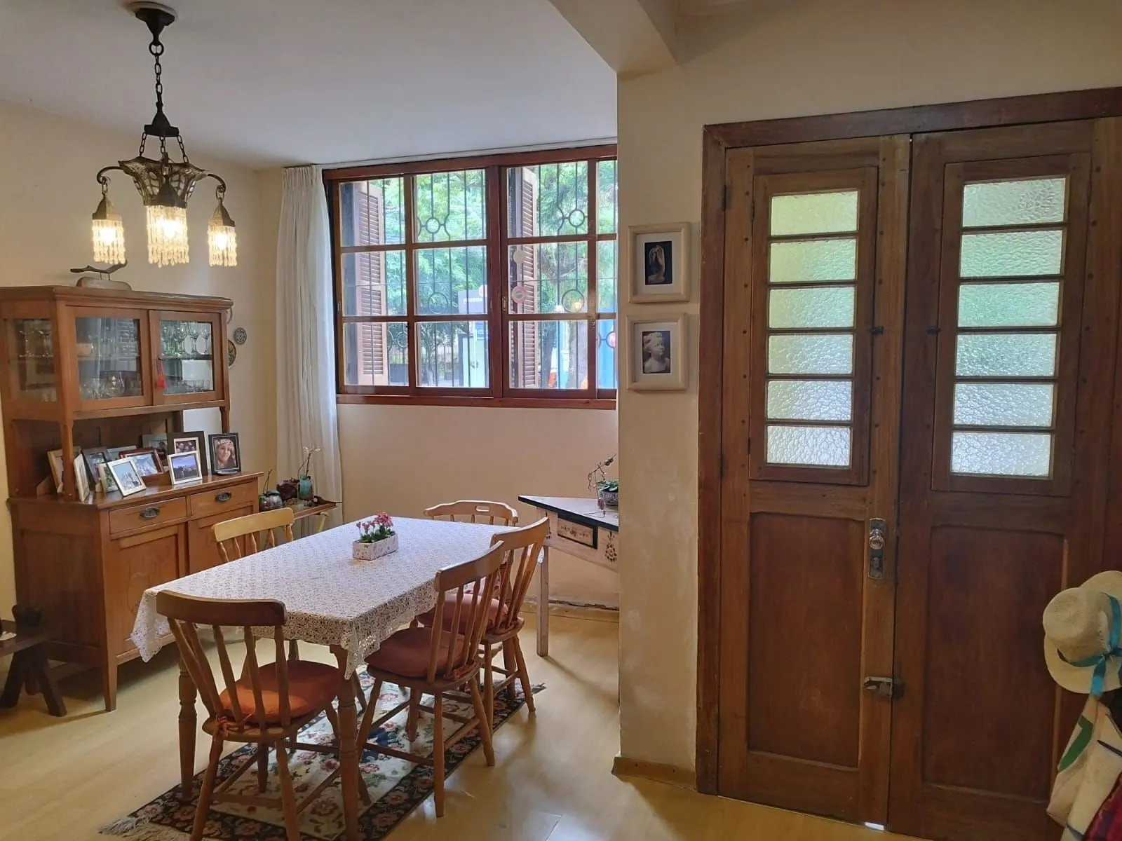 Imagem Casa de 2 quartos no bairro da Azenha em Porto Alegre