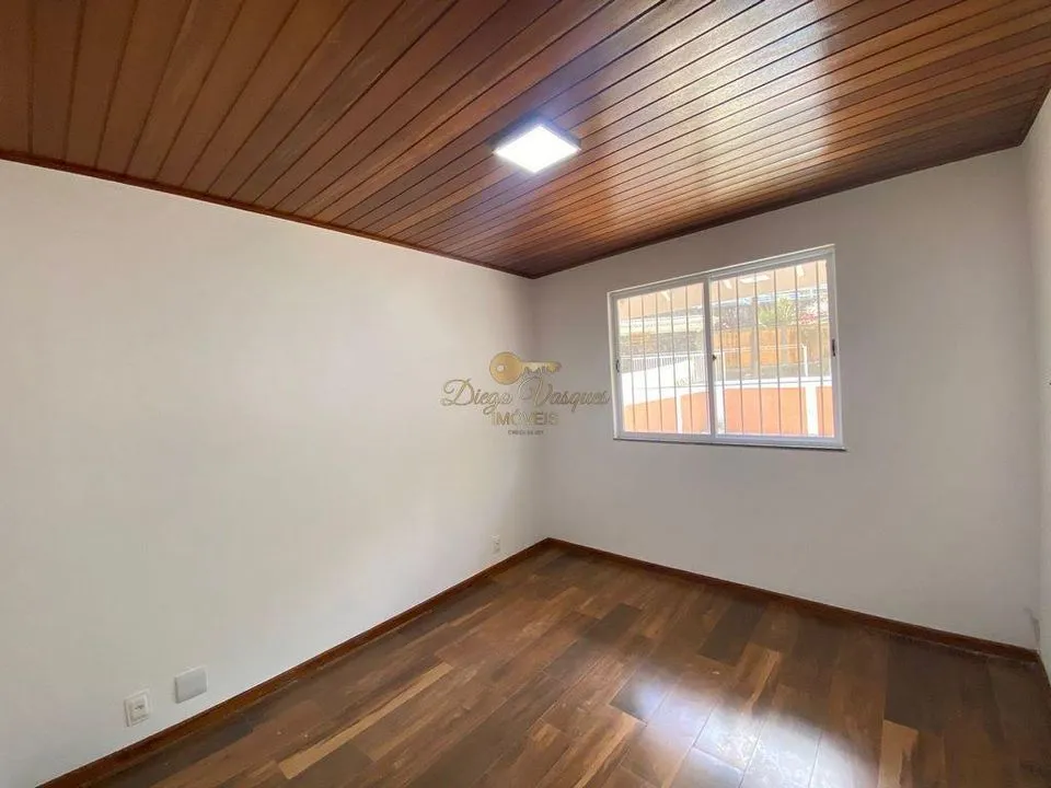 Imagem Casa em Condomínio para Venda em Teresópolis / RJ no bairro Granja Guarani