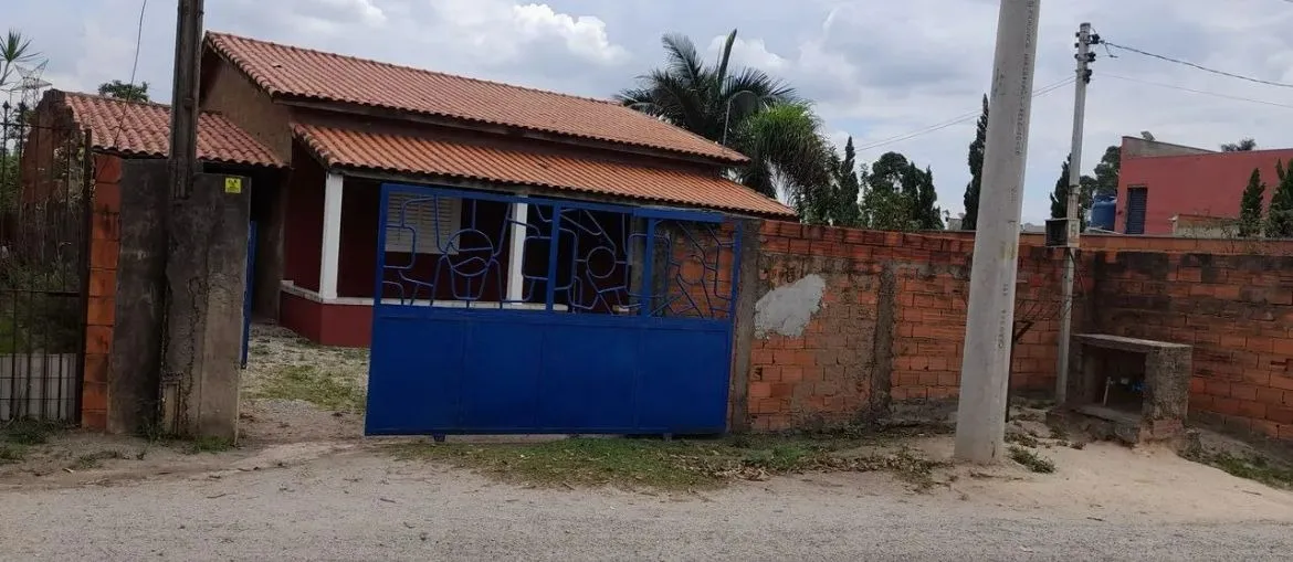 Imagem Casa à venda em Sorocaba-SP, bairro Brigadeiro Tobias! 2 quartos, 1 sala, 1 banheiro, 1 vaga de garagem, 100m².