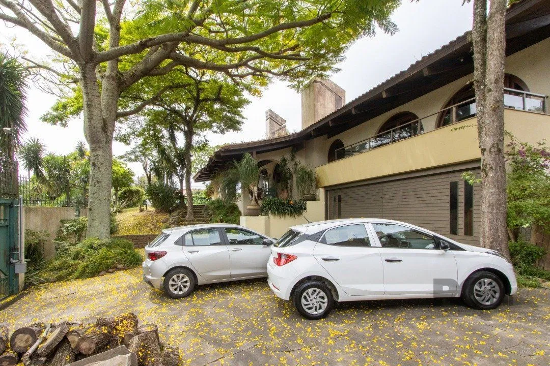 Imagem Casa para Venda - 645m², 4 dormitórios, sendo 4 suites, 11 vagas - Tristeza