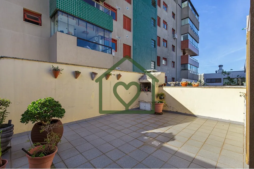 Imagem Apresentamos uma cobertura exclusiva disponível para venda no coração do bairro Bom Fim, Porto Al...