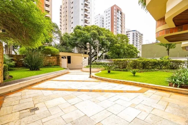 Imagem Apartamento com 147m², 3 dormitórios sendo 1 suíte, 4 banheiros, 1 lavabo, living, salas de estar...