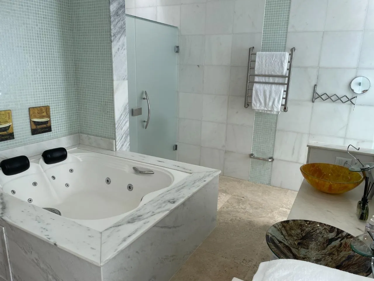 Imagem Casa 5 suítes e com 1900m² Condomínio Tamporé 1- Sp