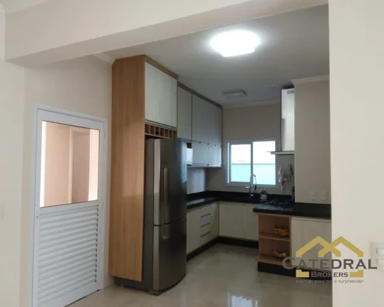 Imagem Casa de alto padrão à venda com 3 quartos (1 suíte) Laguna - Várzea Paulista/SP