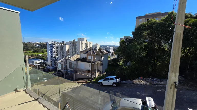 Imagem Casa 3 quartos sendo 1 suíte para venda no bairro Vinhedos em Caxias do Sul