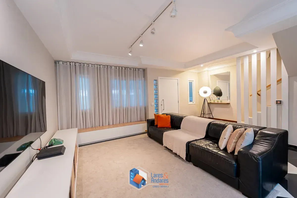 Imagem Casa para venda em Chácara Santo Antônio (Zona Sul) com 2 quartos, sendo 1 suíte, 140m²