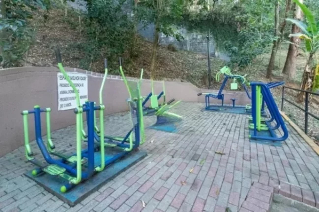 Imagem Excelente oportunidade: Apto de 59m² com 2 dorms e 2 vagas, a 2 quadras do metrô Giovanni Gronchi!