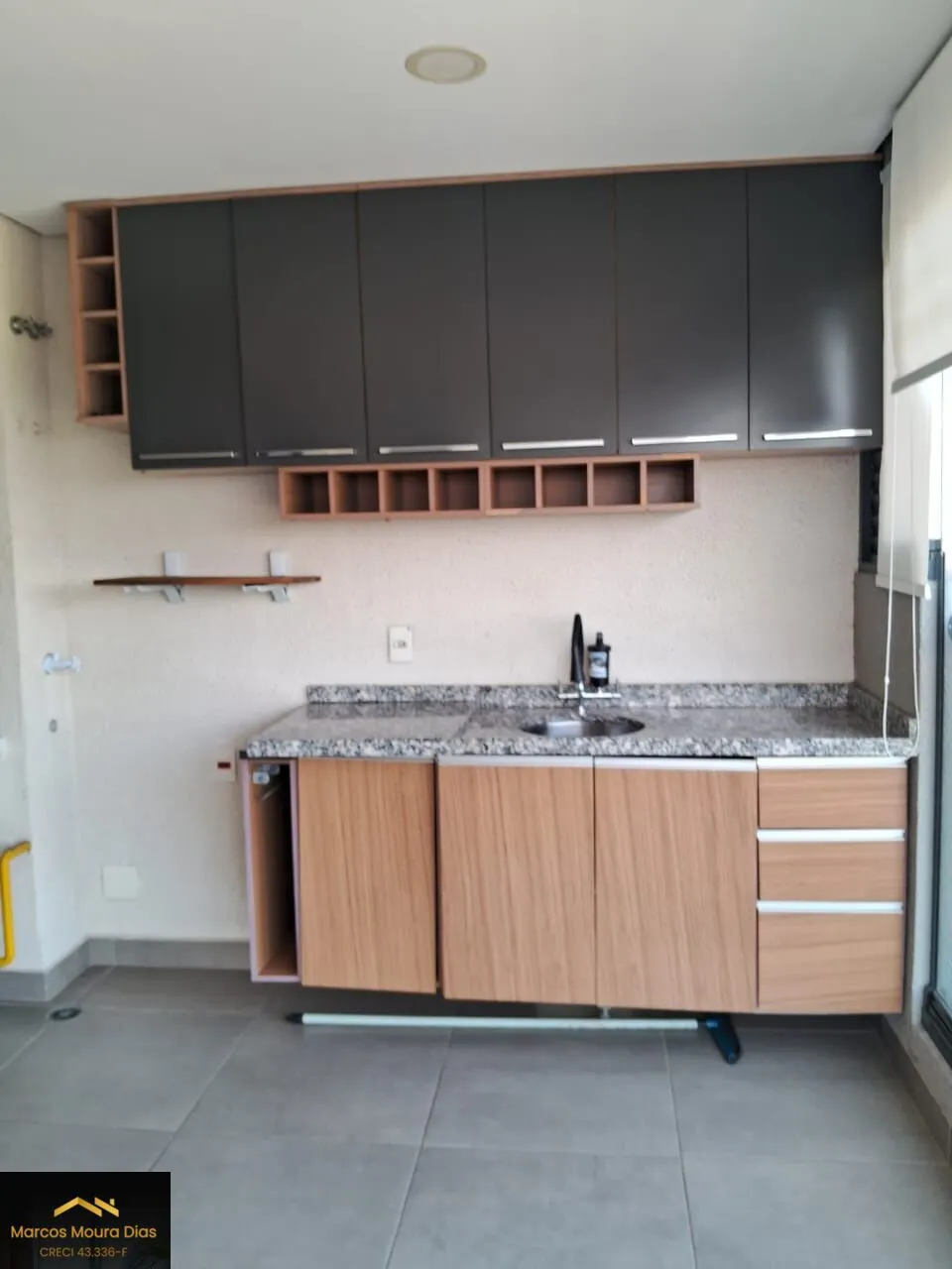 Imagem Apartamento Via Leopoldina, sala com Varanda, 2 Dormitórios( 1 suíte), 1 Vaga, Prédio com Lazer, Portaria 24 hs