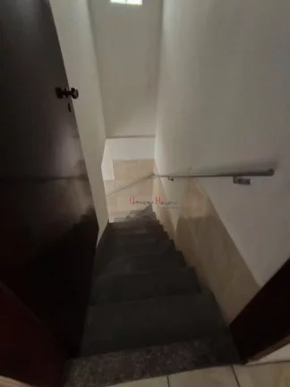 Imagem Casa com 3 dormitórios para alugar, 130 m² por R$ 2.498,00/mês - Jardim México - Itatiba/SP