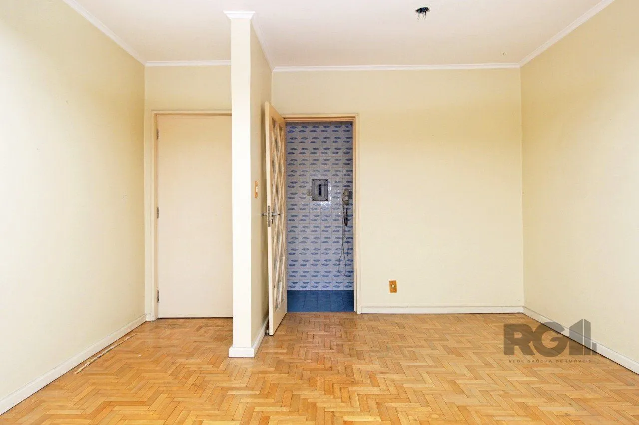 Imagem Venda Apartamento de três dormitórios, 01 vaga de garagem, com elevador