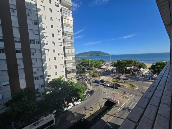 Imagem Apartamento em frente a Praia do Embaré, reformado, Varanda Vista Mar!!