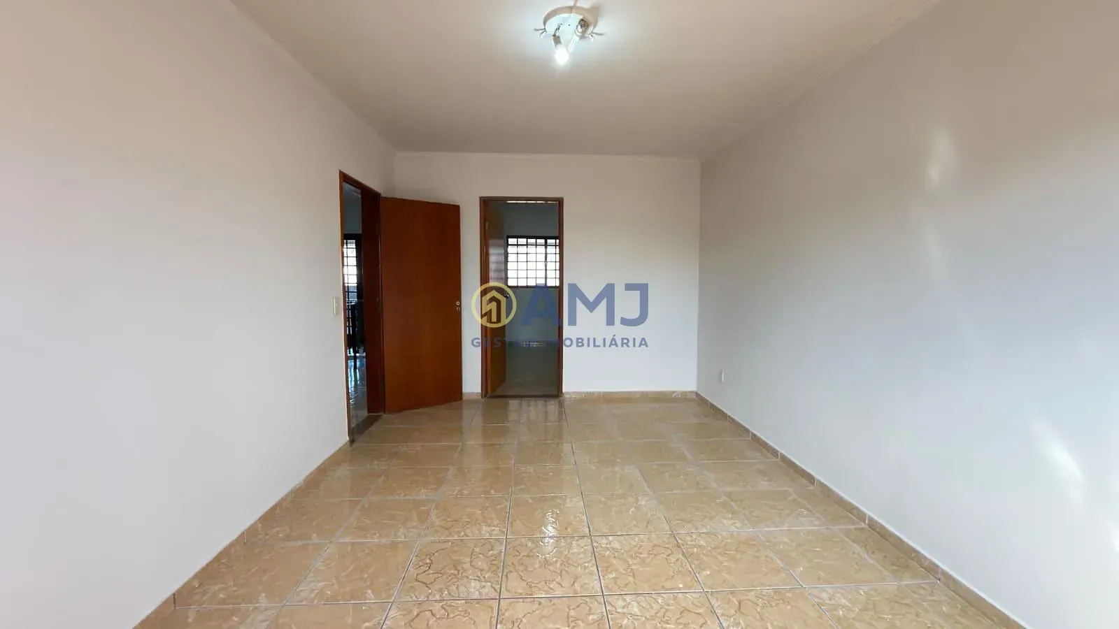 Imagem SOBRADO AMPLO À VENDA | VILA LUCY - GOIÂNIA