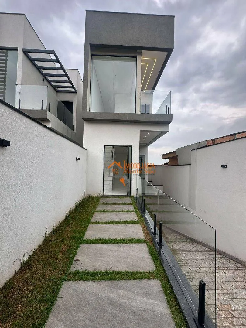 Imagem Sobrado com 3 dormitórios à venda, 158 m² por R$ 830.000,00 - Centro - Arujá/SP