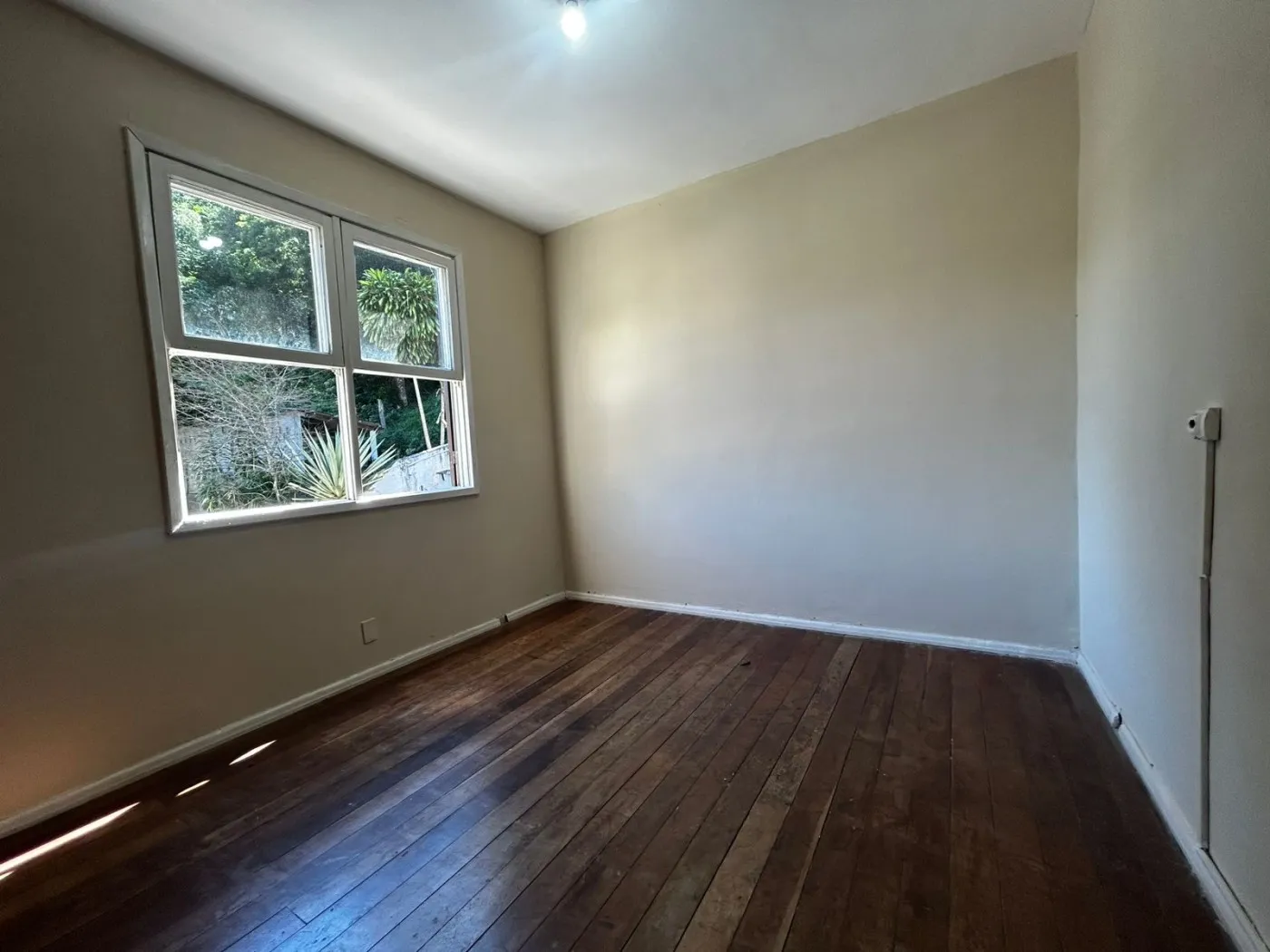 Imagem Casa em Condomínio para Venda em Petrópolis / RJ no bairro Nogueira