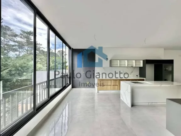Imagem Casa ZERO KM com 5 suítes, piscina, jacuzzi e gourmet!