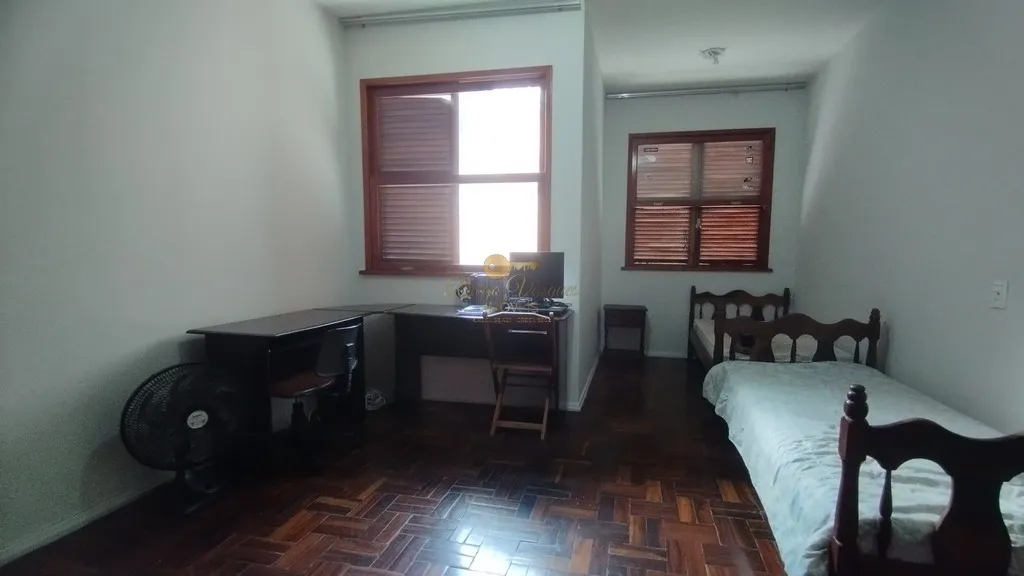 Imagem Casa em Condomínio para Venda em Teresópolis / RJ no bairro Agriões
