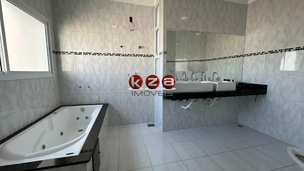 Imagem Venda de Casa de 3 Quartos com Suite em Condomínio Villagio Fiorentino, Valinhos-SP - 241m² - Imperdível!