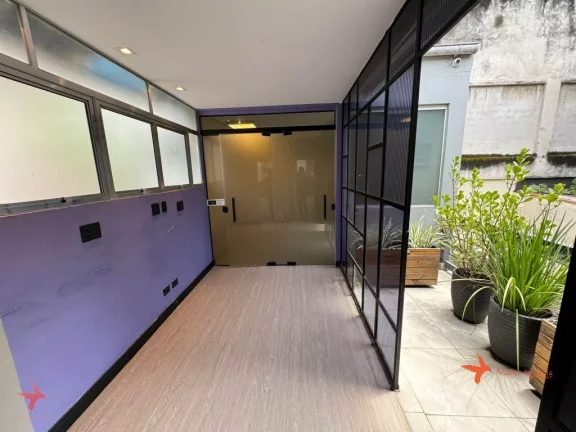Imagem Casa Comercial à Venda em Pinheiros, São Paulo-SP: 5 Salas, 3 Banheiros, 1 Vaga de Garagem e 120m de ?rea